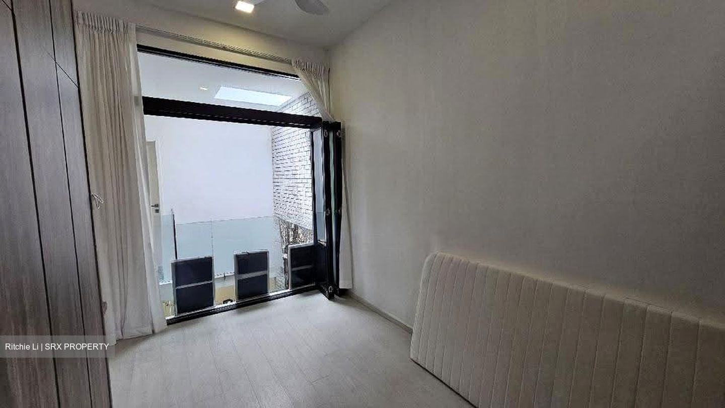 Parbury Avenue (D16), Terrace #636504021